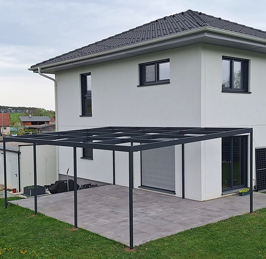 Hier sehen Sie ein Referenzobjekt aus dem Bereich Carports und Überdachungen